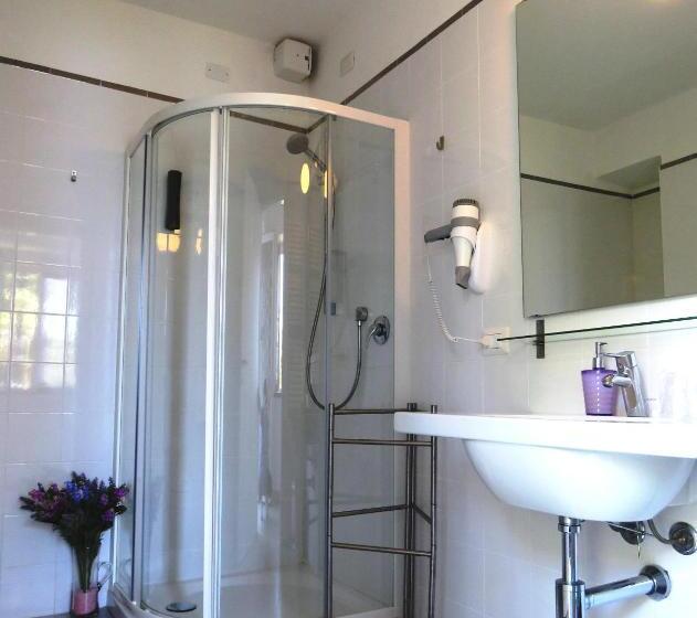 اتاق خانوادگی, I Lecci Di Soviore