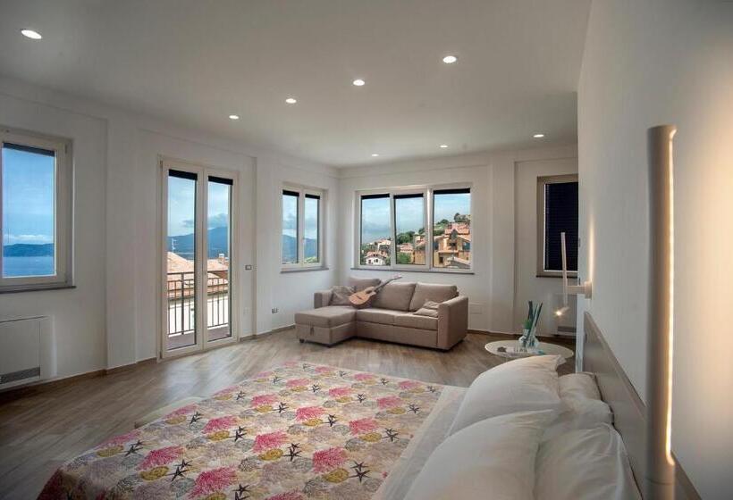 Полулюкс Вид на Море, Il Centenario