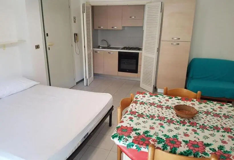 استودیوی استاندارد, Residence Leonardo Sul Mare