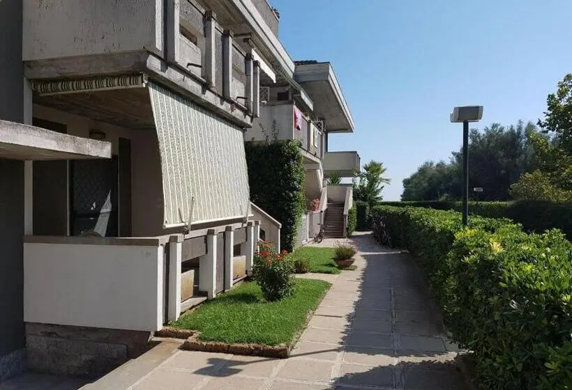 استودیوی استاندارد, Residence Leonardo Sul Mare