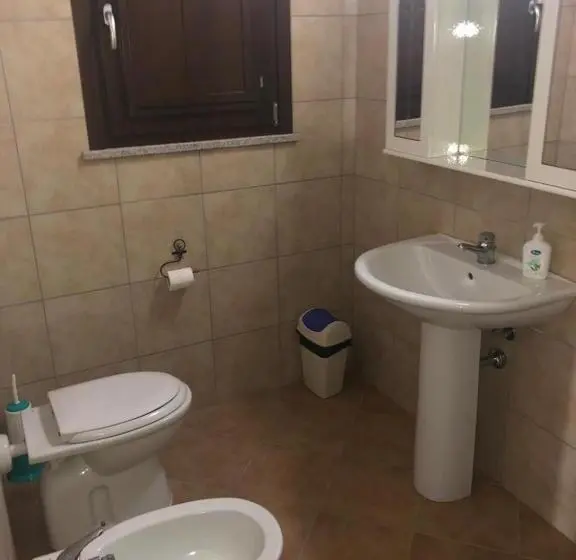キングサイズベッドのスタンダードルーム, Agriturismo La Fillirea