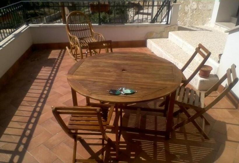 סוויטת ג'וניור עם טרסה, Cominium Benessere