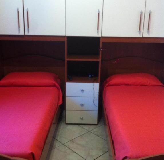 חדר סטנדרט, Annie's Home