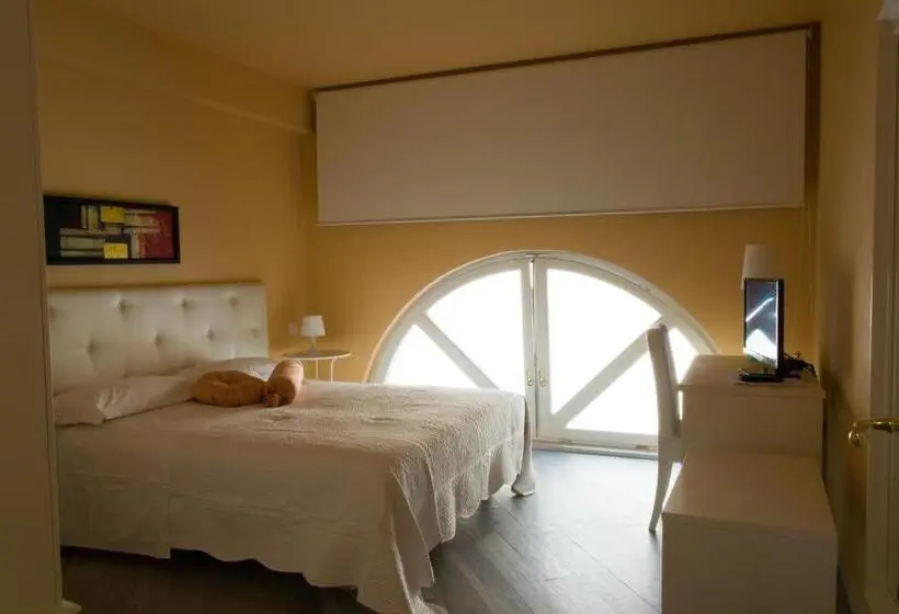 اتاق سوپریور چهار تخته, Residenza Cavour