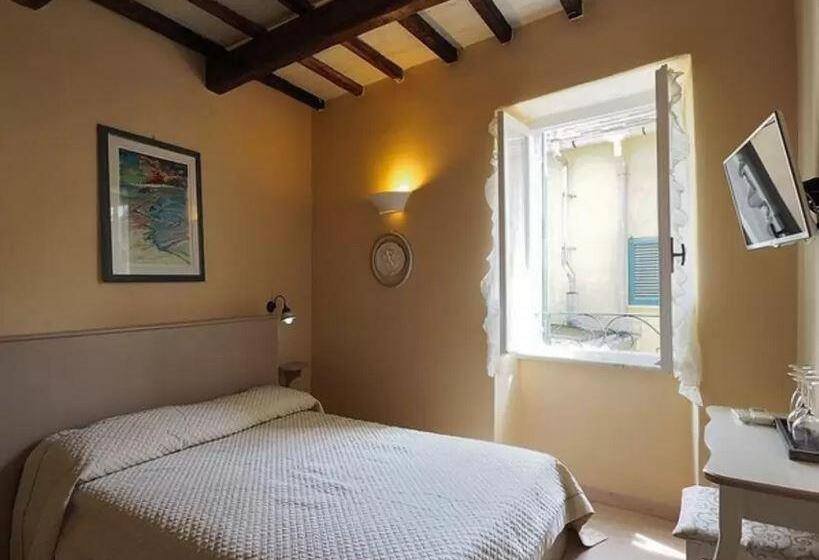 Номер Deluxe, Ricky Rooms