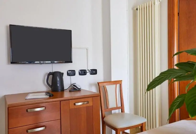 آپارتمان 1 خوابه با بالکن, Residence Fellini