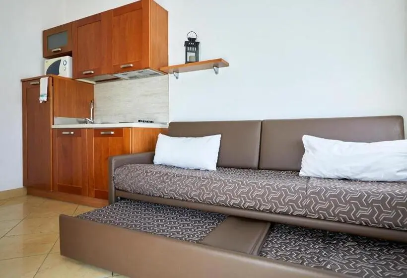 آپارتمان 1 خوابه با بالکن, Residence Fellini