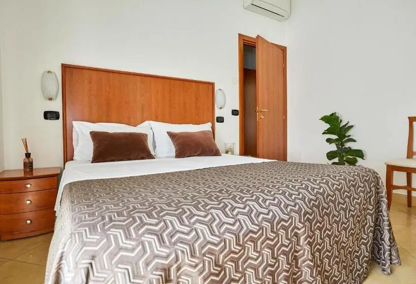 آپارتمان 1 خوابه با بالکن, Residence Fellini