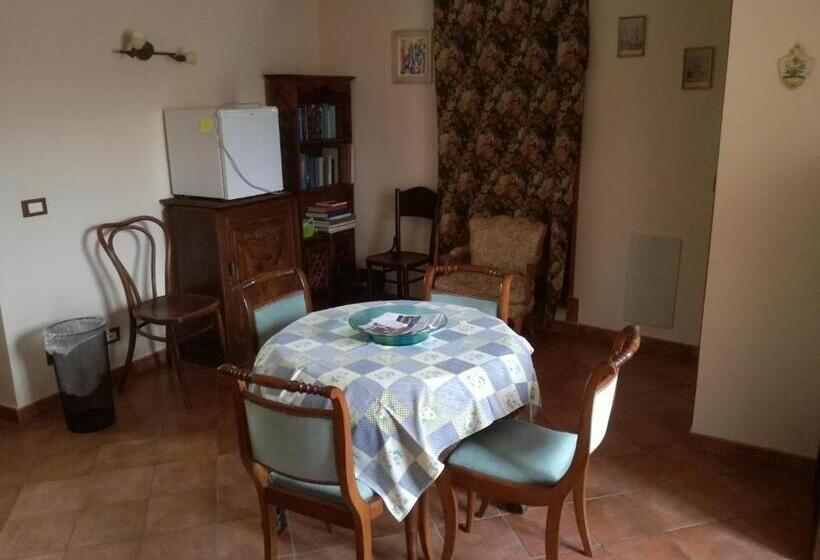 اتاق استاندارد چهار تخته, Locanda Dei Boi