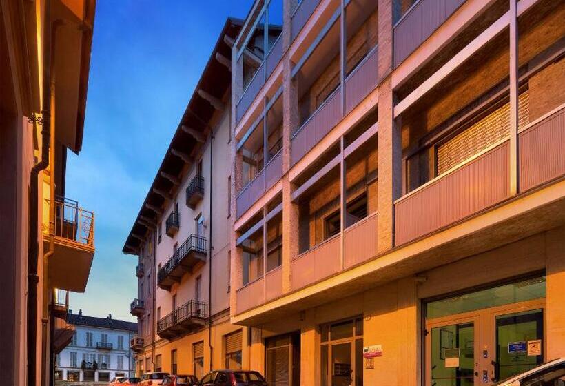 标准工作室带阳台, Dimora In Alba