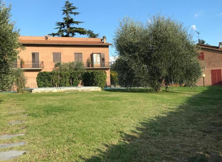 Апартаменты 3 Спальни, Agriturismo Azienda Agricola La Roccaia