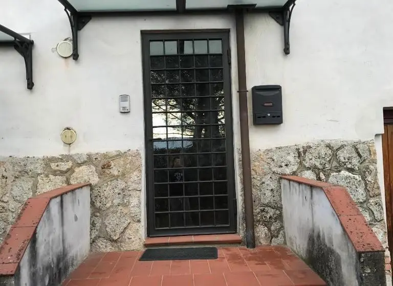Huoneisto 3 Makuuhuonetta, Agriturismo Azienda Agricola La Roccaia