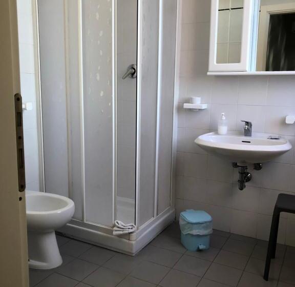 Номер Стандарт Вид на Бассейн, Agriturismo Azienda Agricola La Roccaia