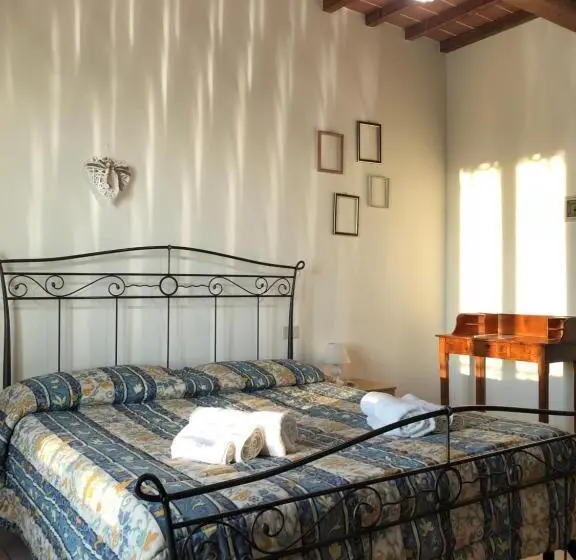 Standard-huone Allasnäkymä, Agriturismo Azienda Agricola La Roccaia
