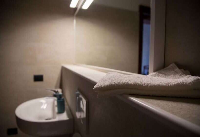 غرفة قياسية ثلاثية, Tenuta Valtoppa