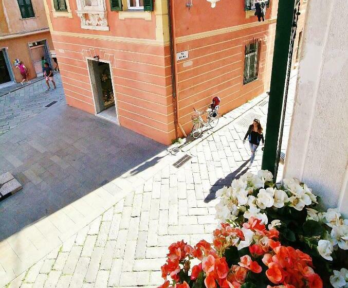 スタンダードルーム, R&b Sterlizia