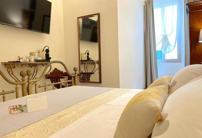 スタンダードルーム, R&b Sterlizia