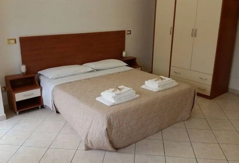 استودیوی سوپریور, Residence Special
