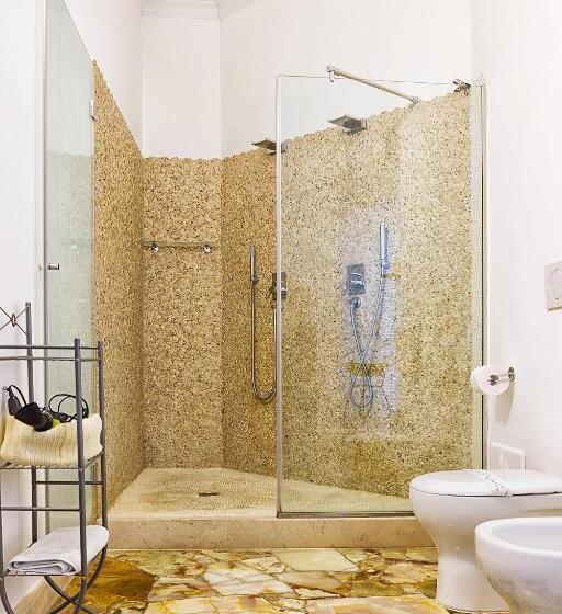 سوئیت با بالکن, Il Giardino Di Flora   Piscina & Jacuzzi