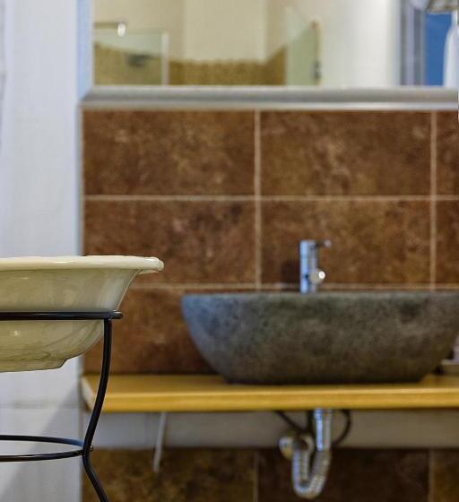 سوئیت با بالکن, Il Giardino Di Flora   Piscina & Jacuzzi