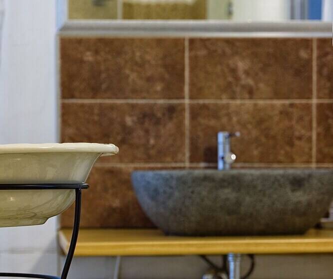 سوئیت با بالکن, Il Giardino Di Flora   Piscina & Jacuzzi