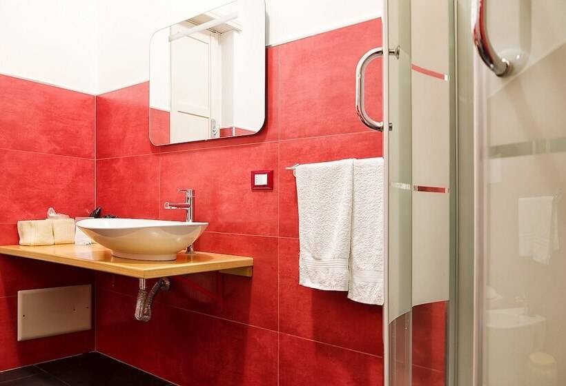 سوییت, Il Giardino Di Flora   Piscina & Jacuzzi