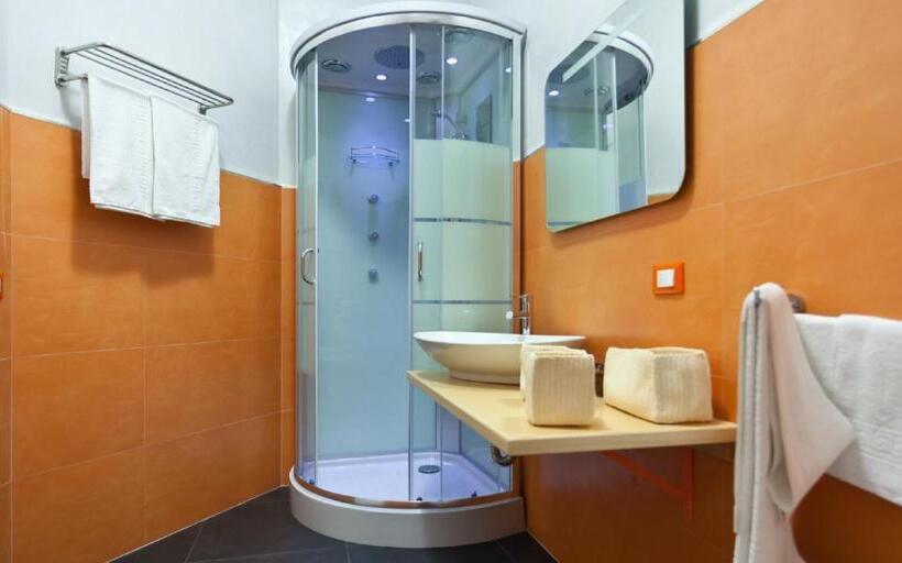 اتاق استاندارد, Il Giardino Di Flora   Piscina & Jacuzzi