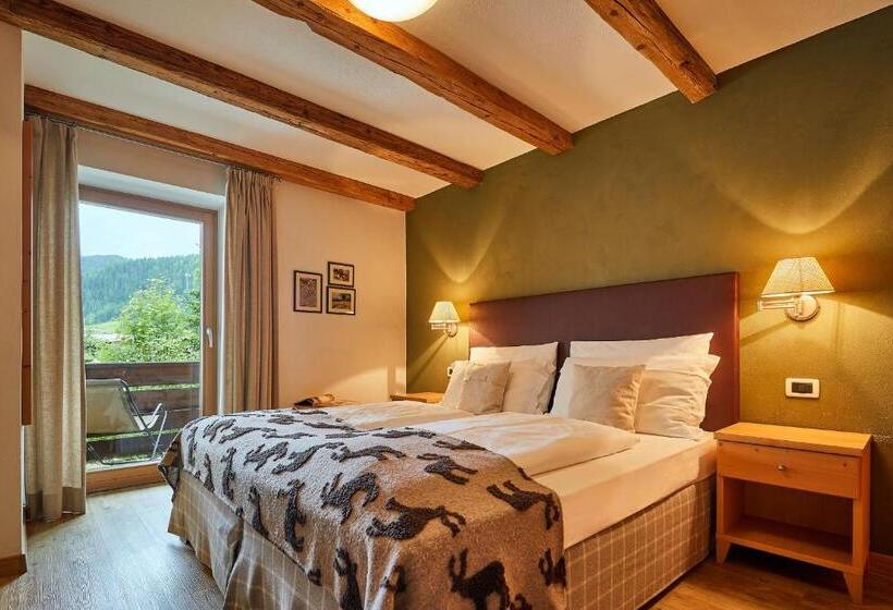 Quarto Estandar, Garni Karin