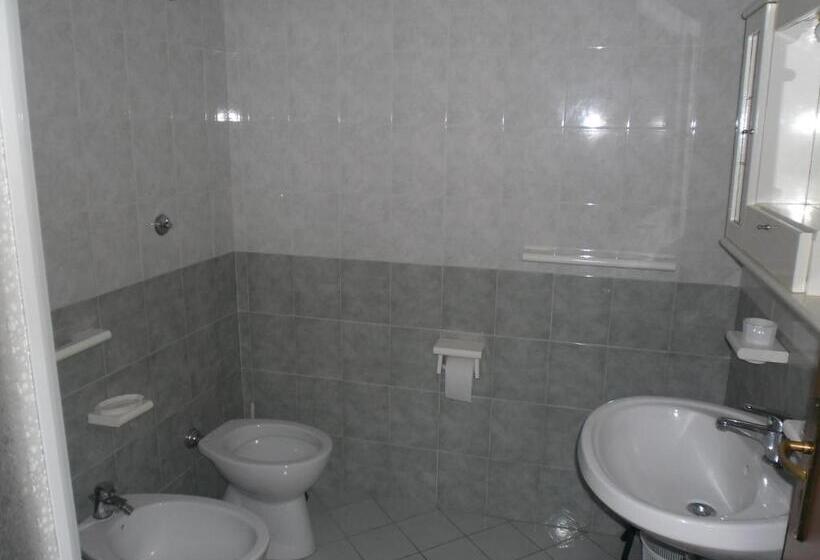 חדר סטנדרט לשלושה, Agriturismo La Selva