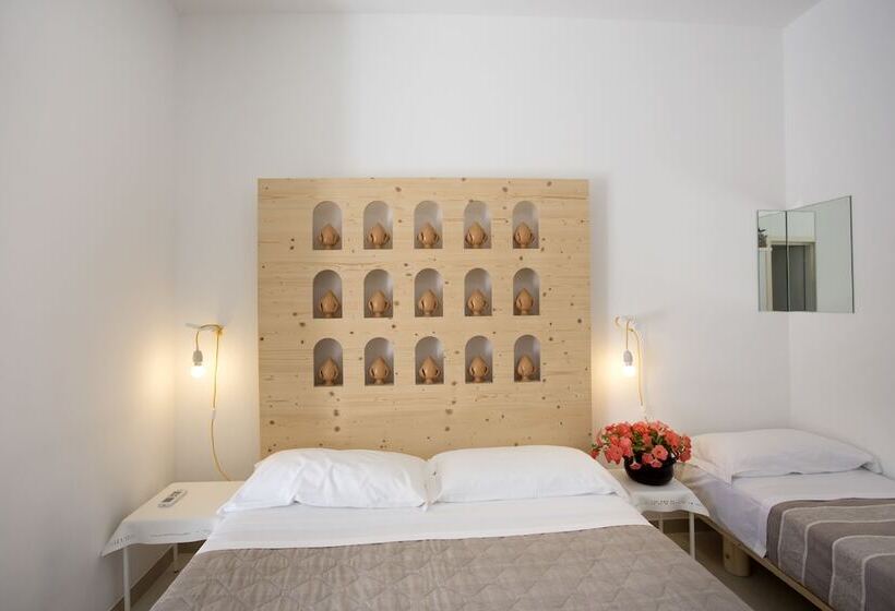 اتاق استاندارد سه نفره, Terreamare Agriturismo