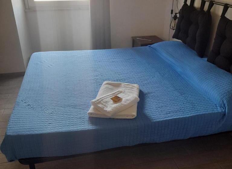 اتاق استاندارد با چشم‌انداز باغ, My Room Roma