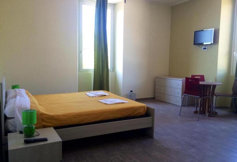 舒适三人间, My Room Roma