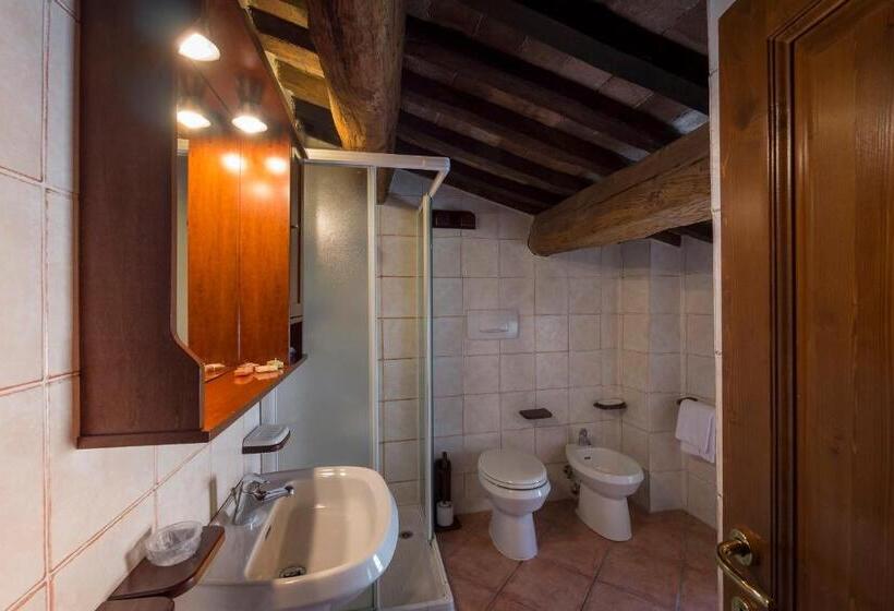 سوییت جونیور, Agriturismo Monte Acuto