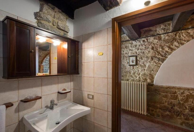 سوییت جونیور, Agriturismo Monte Acuto