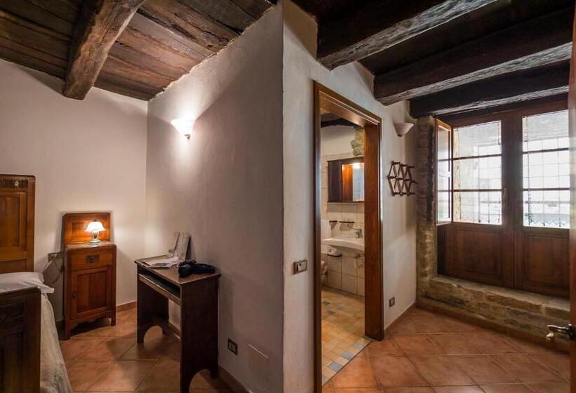 Полулюкс, Agriturismo Monte Acuto