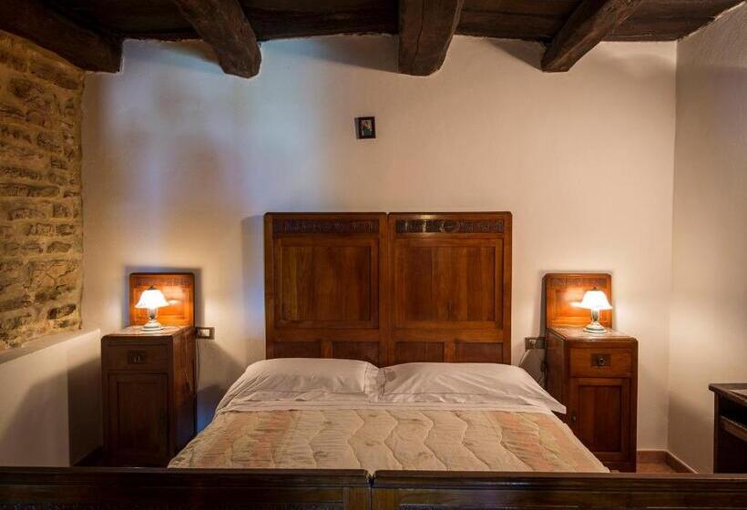 Полулюкс, Agriturismo Monte Acuto