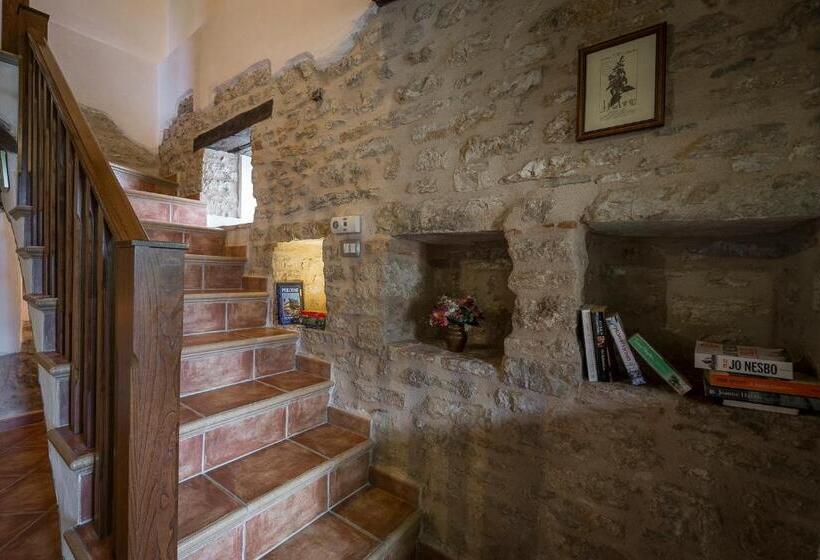 Люкс Повышенной Комфортности, Agriturismo Monte Acuto