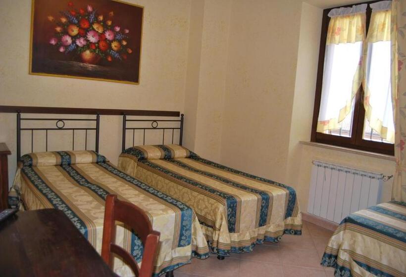 اتاق استاندارد سه تخته با چشم‌انداز باغ, Agriturismo Torre Cristina