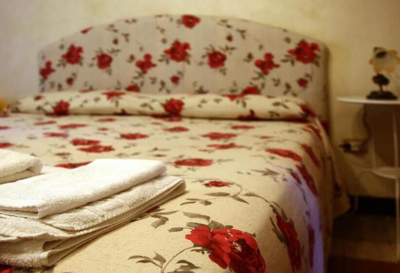 اتاق استاندارد سه نفره, Country House Villa Delle Rose Agriturismo
