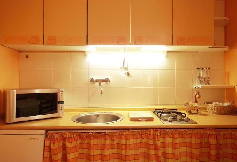 דירת חדר, Fattoria Di Camporomano