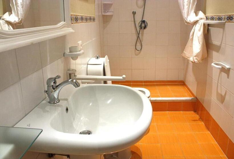 דירת שלושה חדרים, Fattoria Di Camporomano