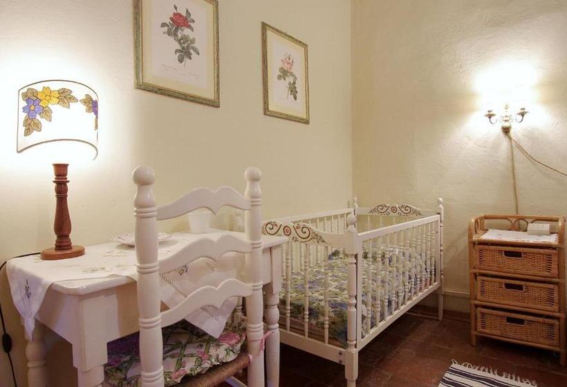 דירת שלושה חדרים, Fattoria Di Camporomano