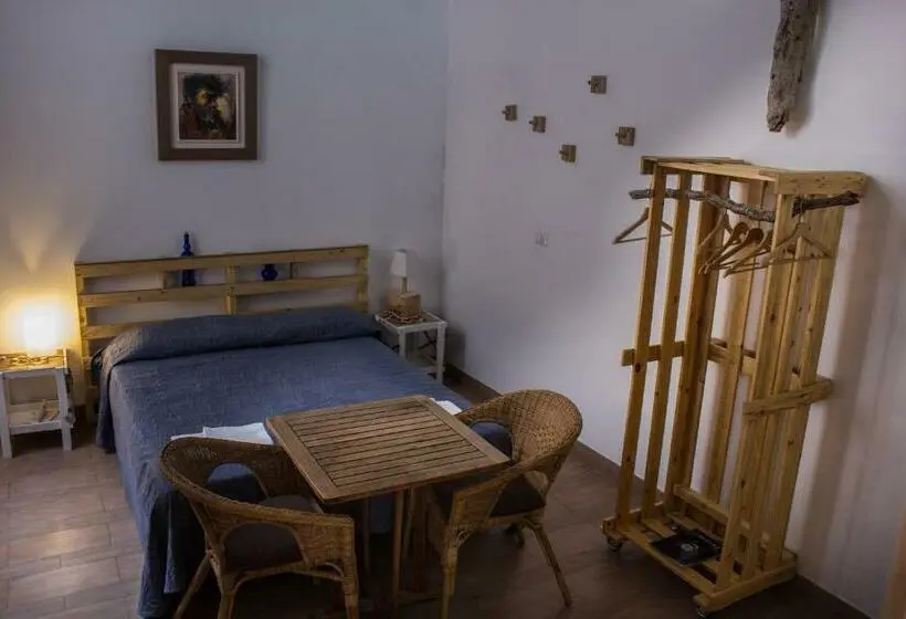 スタンダードルーム, 4 Camere A Trani