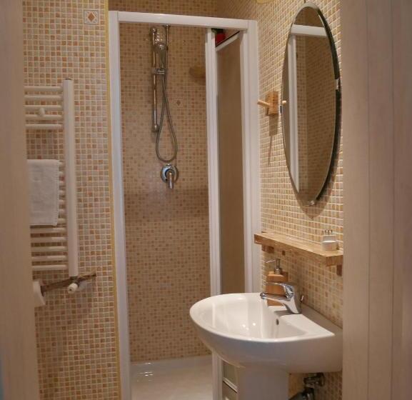 Pokój Czteroosobowy Standard, 4 Camere A Trani