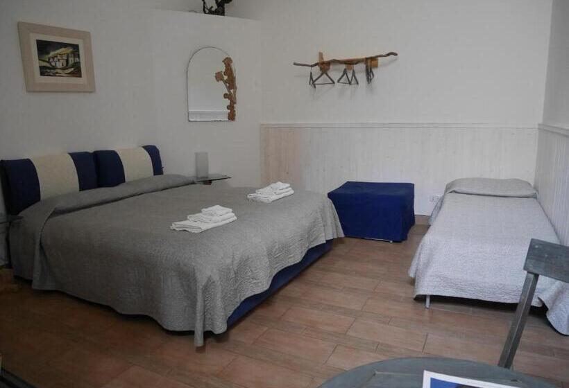 Pokój Czteroosobowy Standard, 4 Camere A Trani