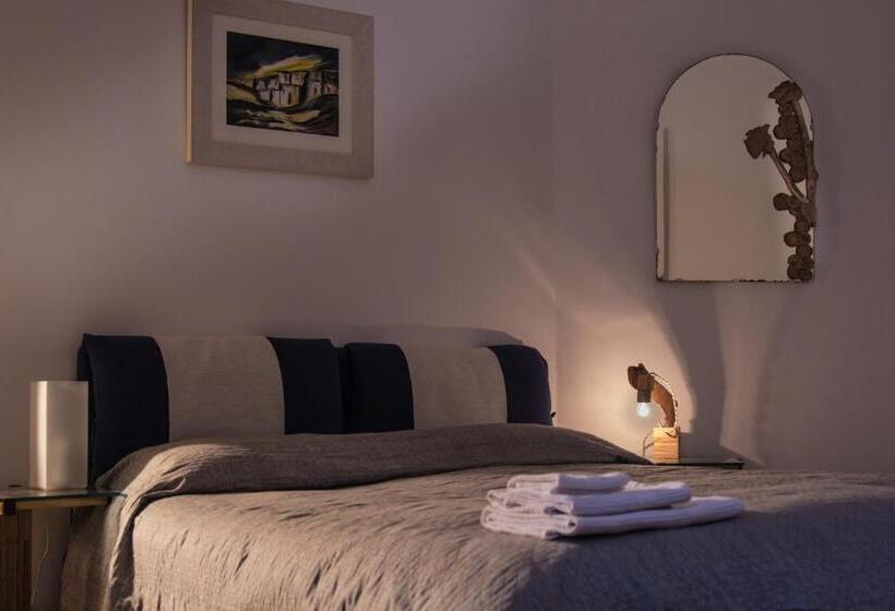 Quarto Quádruplo Estandar, 4 Camere A Trani