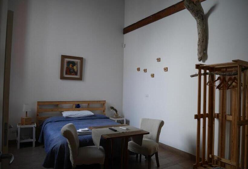 Pokój Czteroosobowy Standard, 4 Camere A Trani