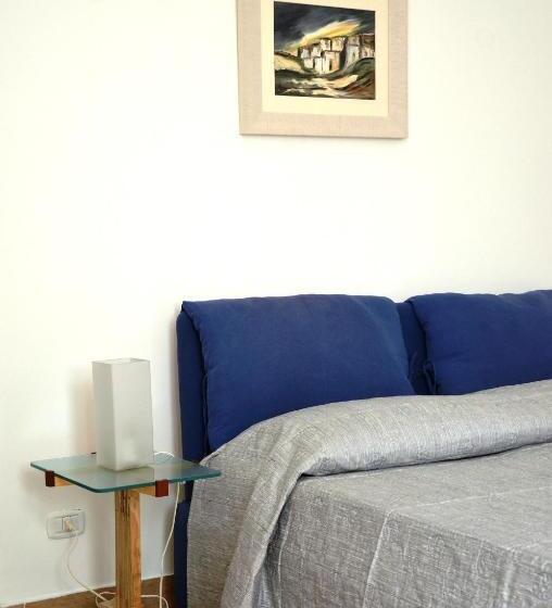 Pokój Czteroosobowy Standard, 4 Camere A Trani