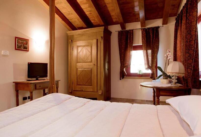 سوییت با چشم‌انداز کوه, A  La Table Du Sommelier Chambres D Hôtes & Restaurant