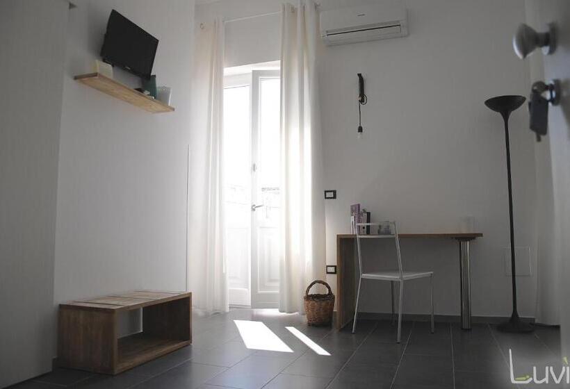 חדר סטנדרט לשלושה, B&b Luvì